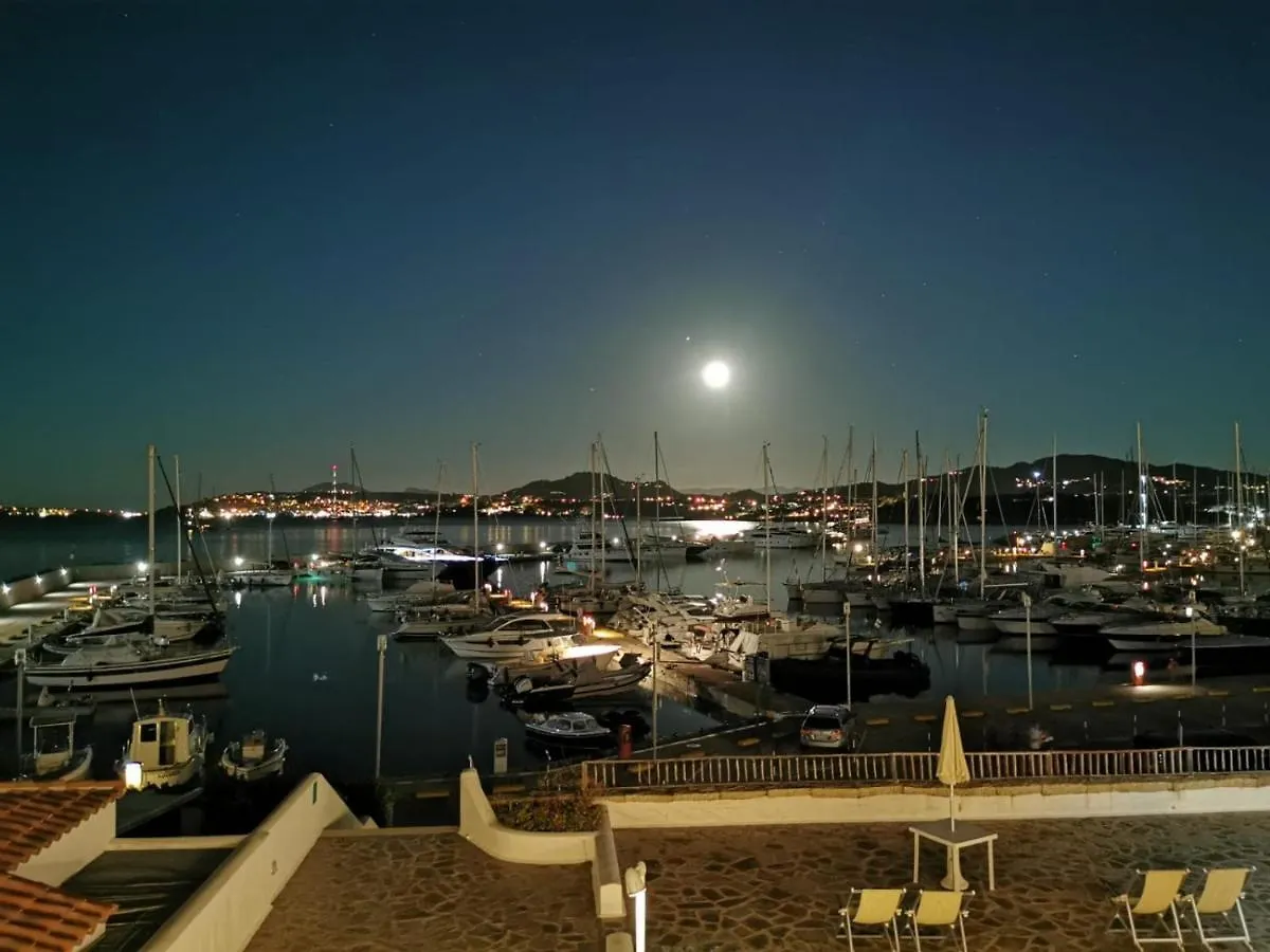 Le Sirene Hotel Portisco