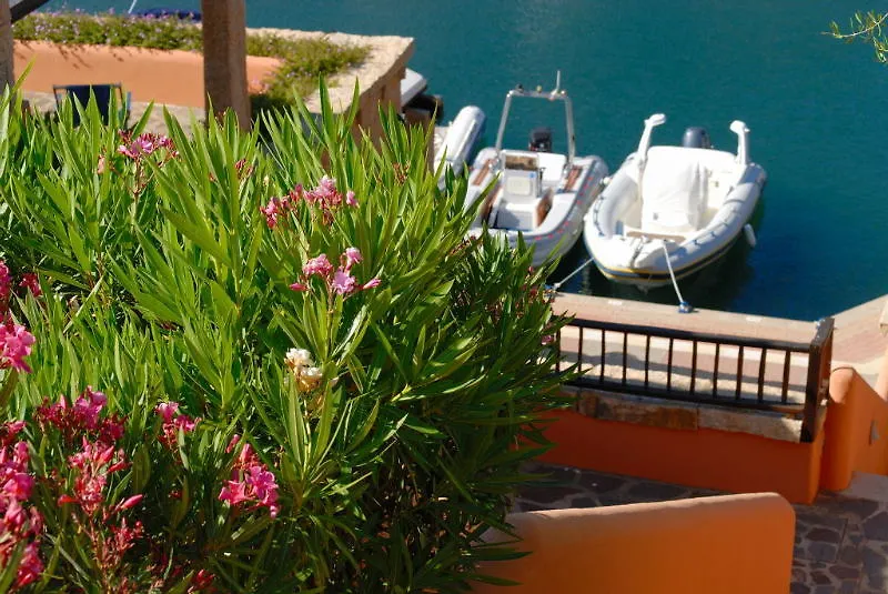 Le Sirene Ξενοδοχείο Portisco 3*,